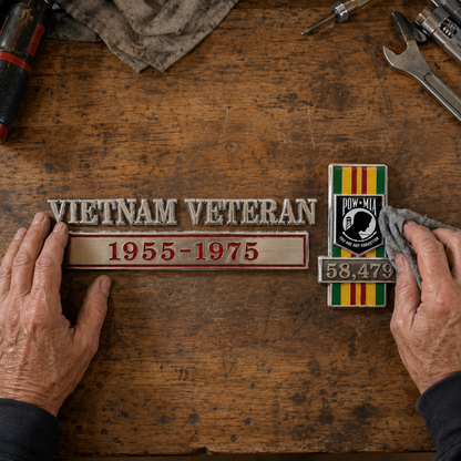 🇺🇸 Vietnam Veteran 1955–1975 Memorial Car Emblem Metal Badge