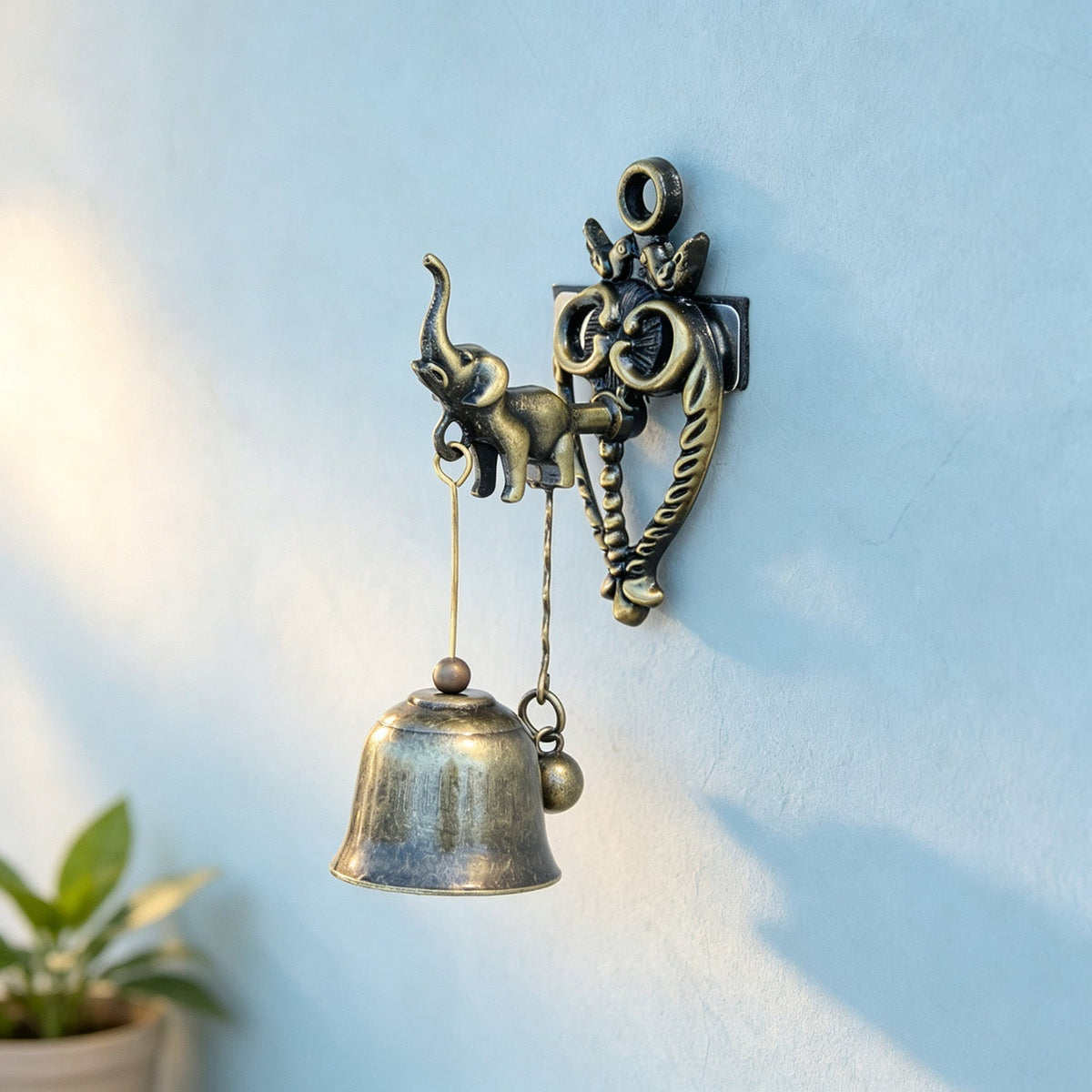 Vintage Animal Shaped Hanging Entry Chime